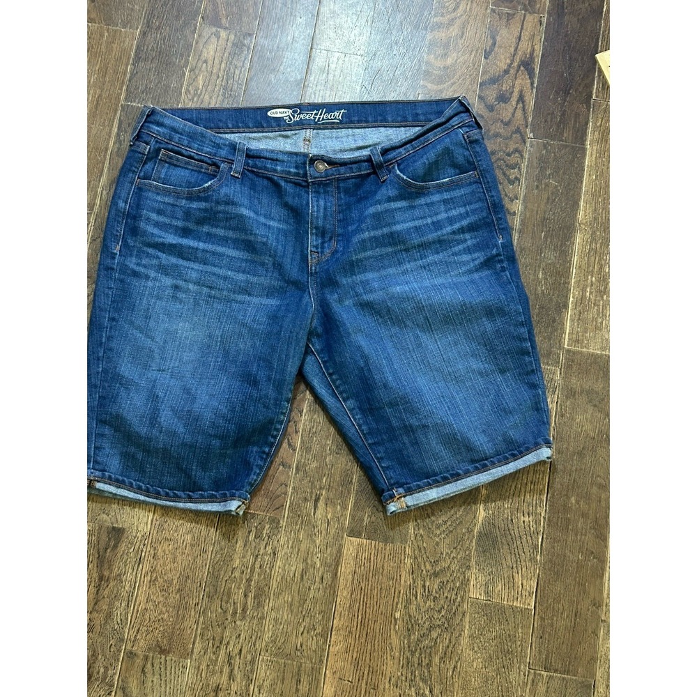Old Navy Sweetheart Bermuda Shorts Womens 14 Regular Blue Denim Mid Rise Stretch